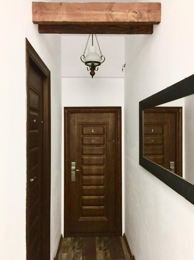 Downtown Hostel Braşov Eksteriør bilde