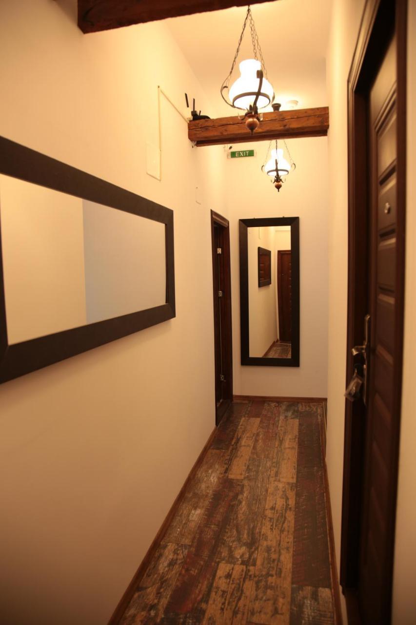 Downtown Hostel Braşov Eksteriør bilde